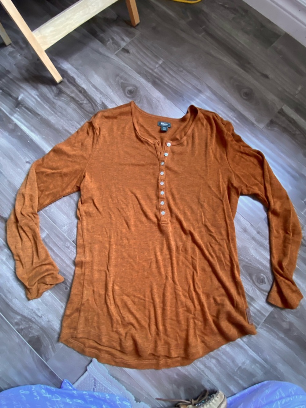 Roots Women’s Long-Sleeve Henley in Rust Orange